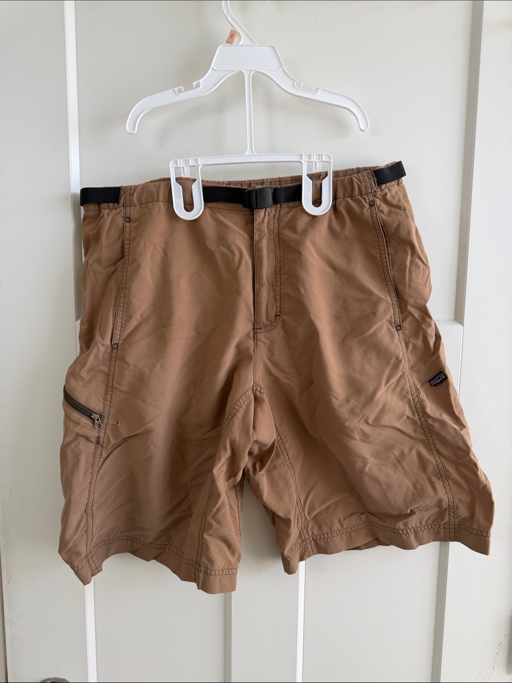 Patagonia Men's Tan Hybrid Outdoor Shorts with Black Belt